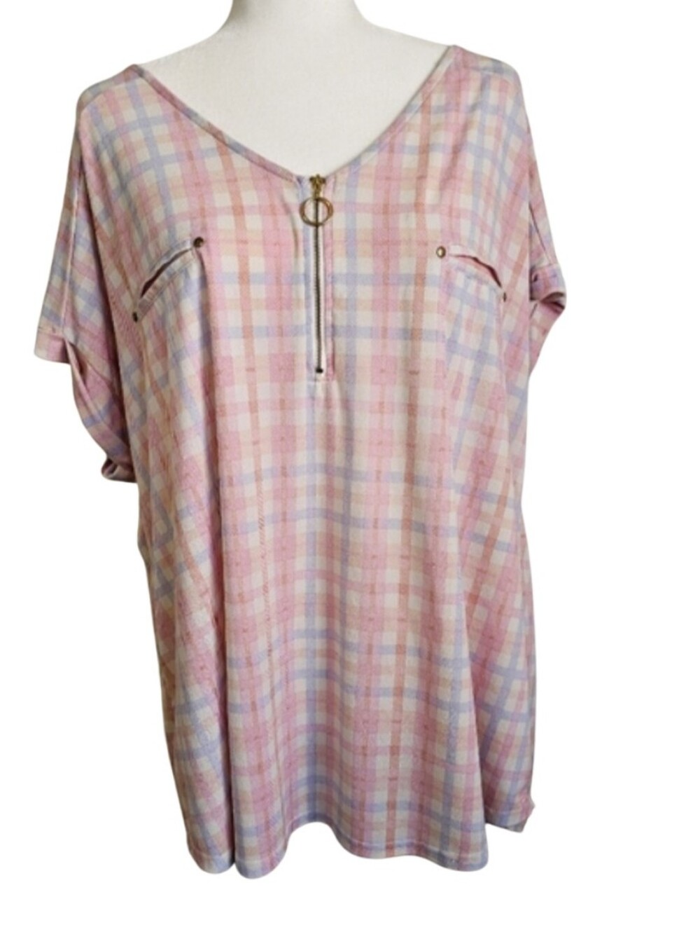 3X Plaid V-Neck Top with Zipper Detail